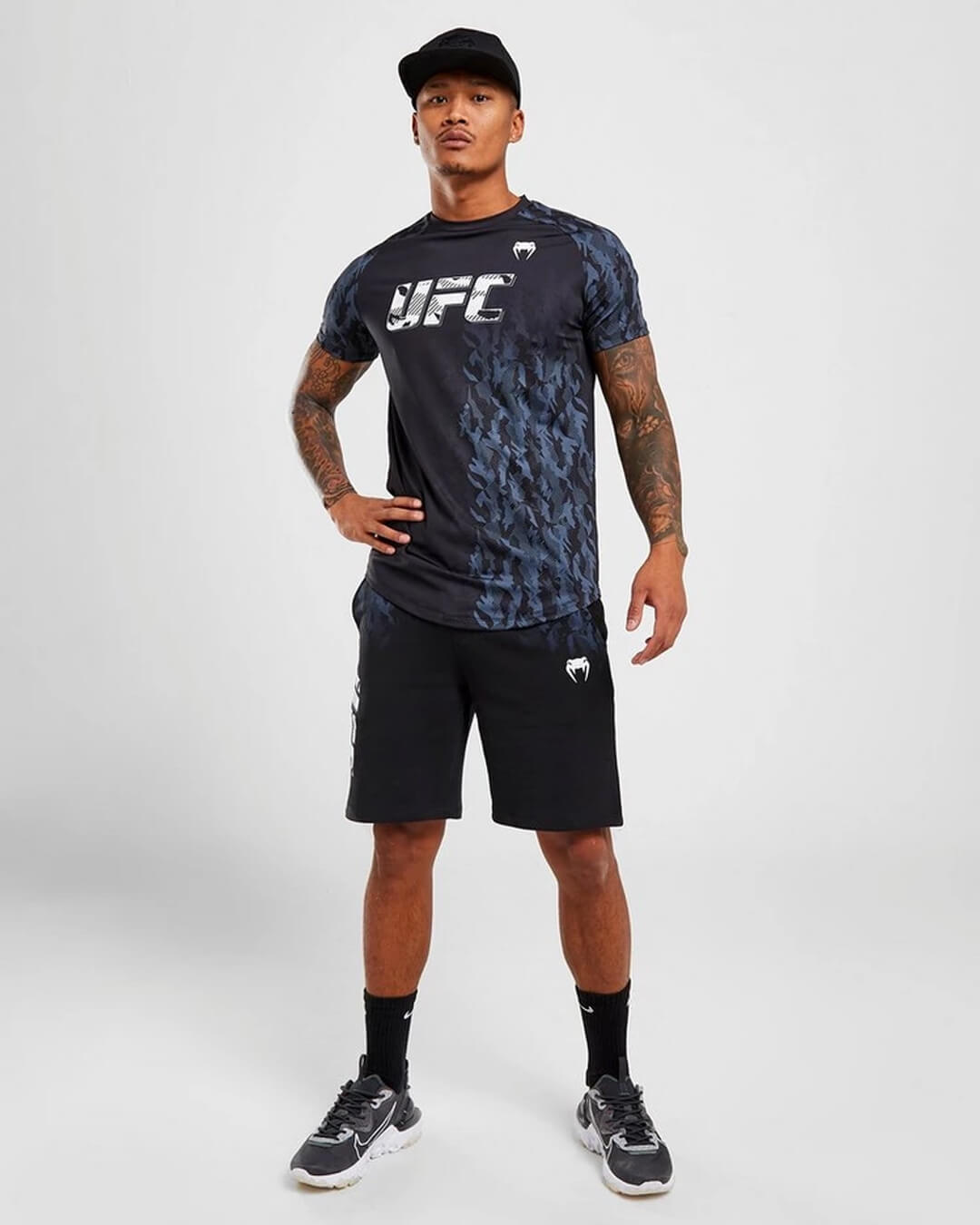 Camiseta De Compresión Manga Larga Para Hombre UFC Venum Authentic Fight  Week Performance - Negro